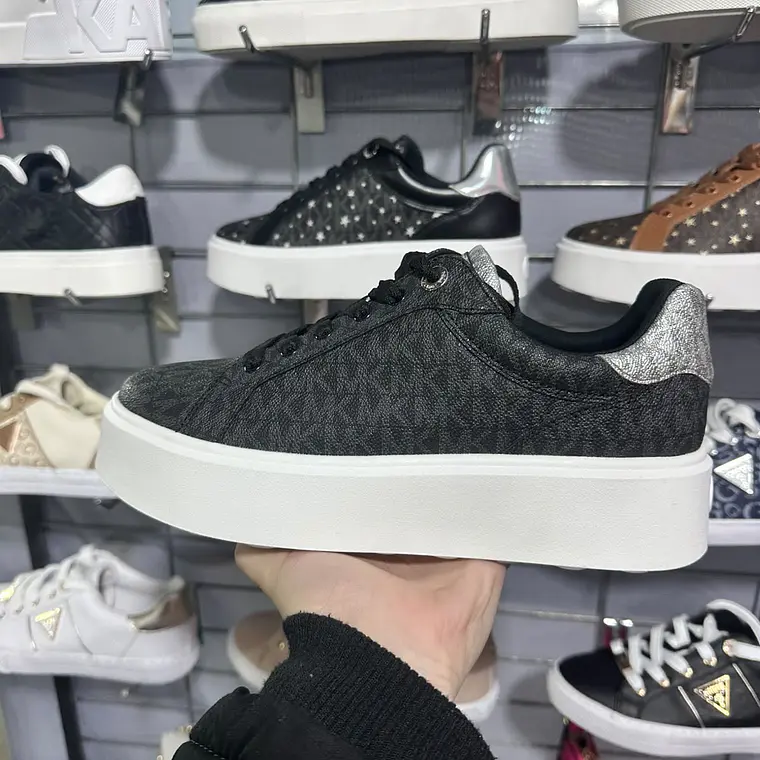 Zapatillas Michael Kors Romey Negra 1