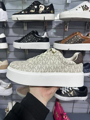 Zapatillas Michael Kors Romey Vainilla 