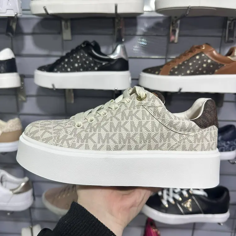 Zapatillas Michael Kors Romey Vainilla  1