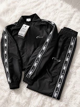 Conjunto Nike Mujer 