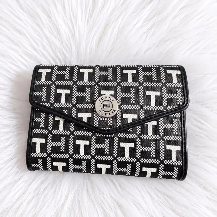 Billetera Tommy Hilfiger Negra con Blanco  1