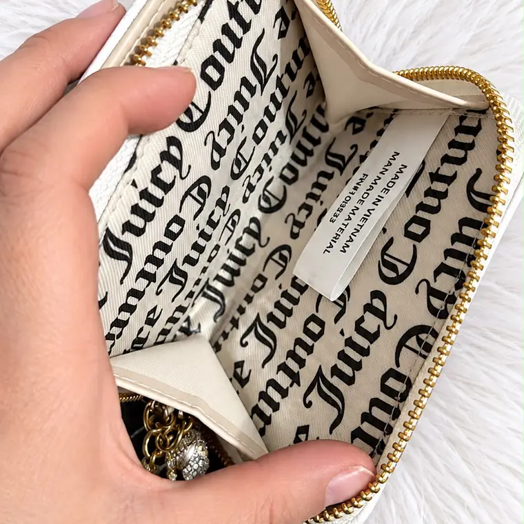 Billetera Juicy Couture Blanca  2