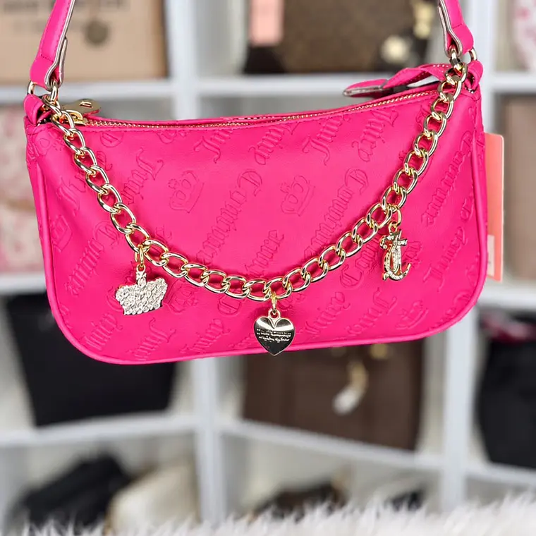 Cartera de hombro Juicy Couture Fucsia con colgantes 1