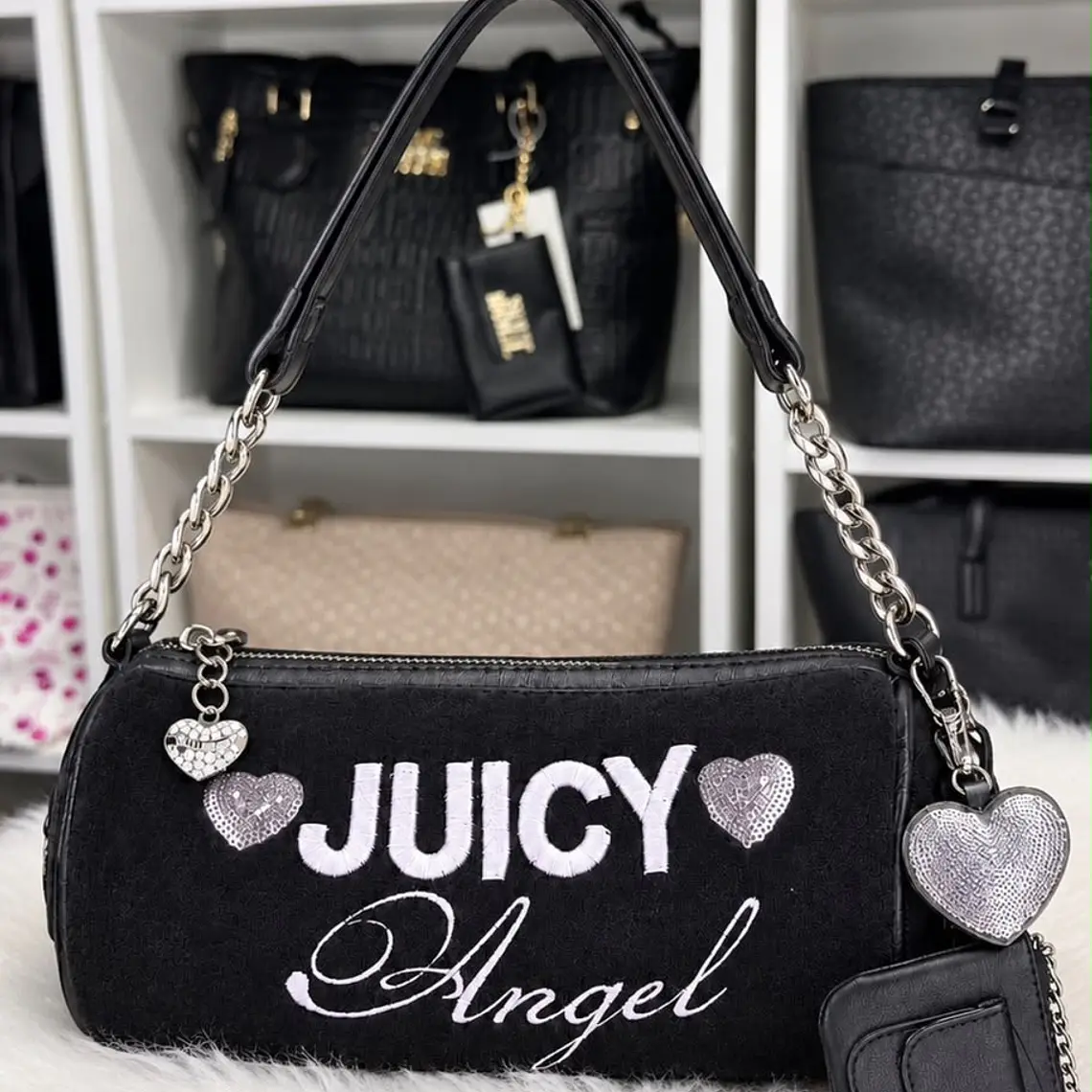 Cartera de hombro Juicy Couture Tubito negra  1