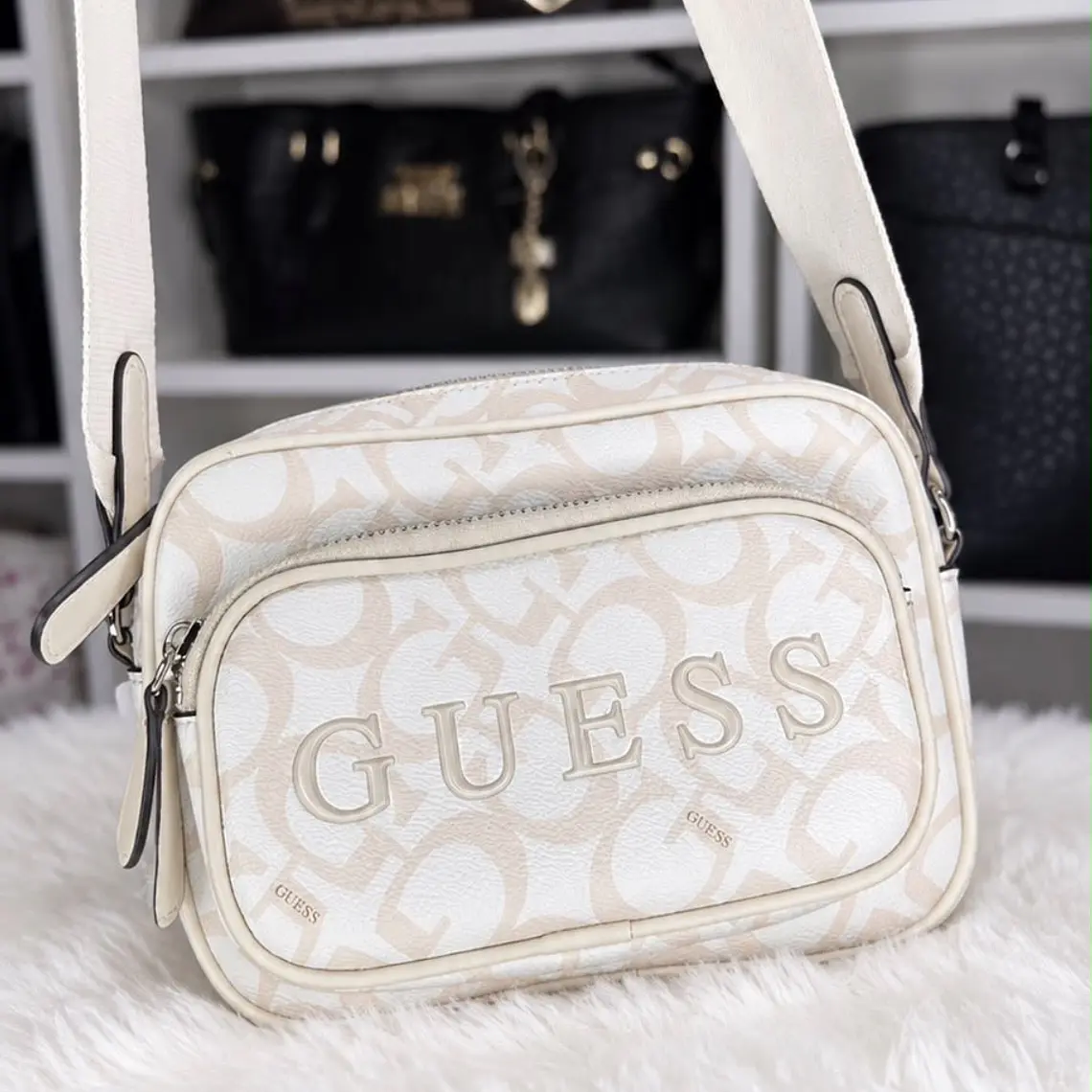Crossbody Guess + Monedero  1