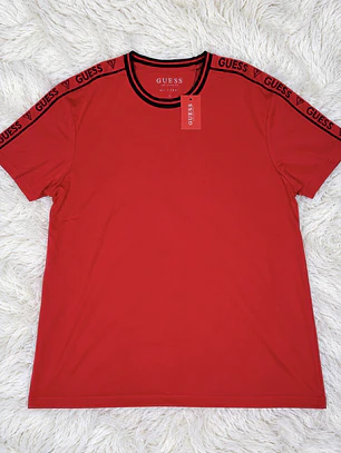 Polera Guess Roja