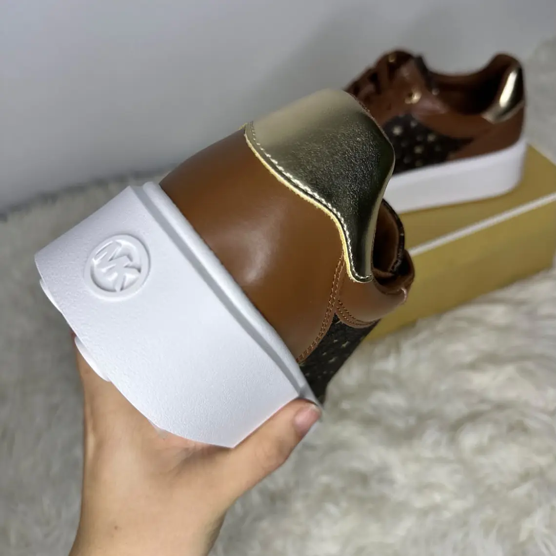 Zapatillas Michael Kors Café estrellas  2