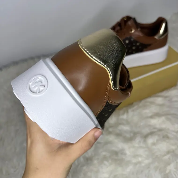 Zapatillas Michael Kors Café estrellas  2