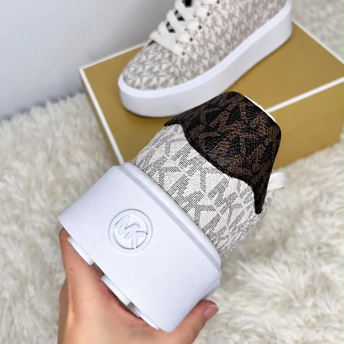 Zapatillas Michael Kors Romey Vainilla 2