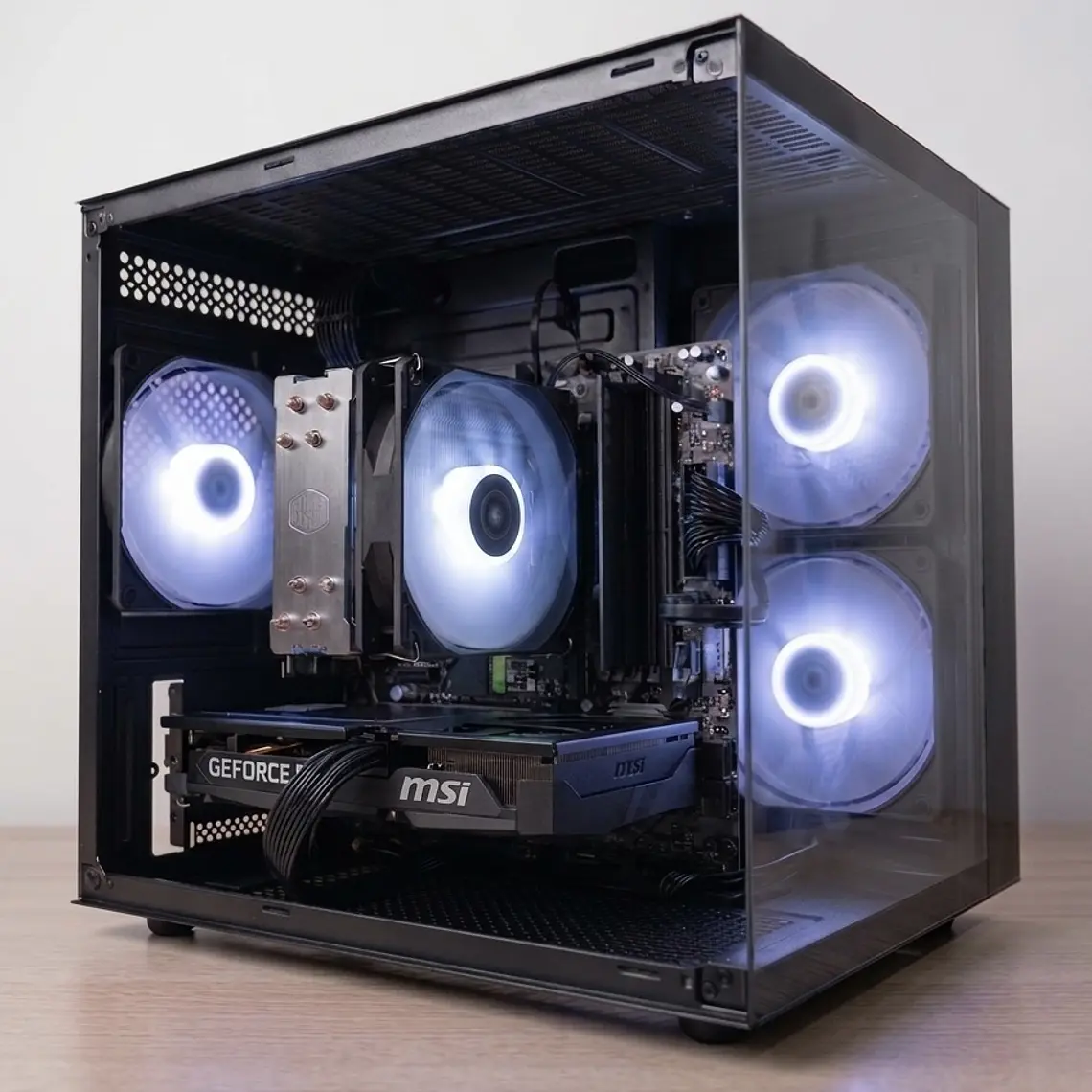 PC GAMER RTX 5060 TI 16 GB / RYZEN 7 9700X / PLACA B650 1
