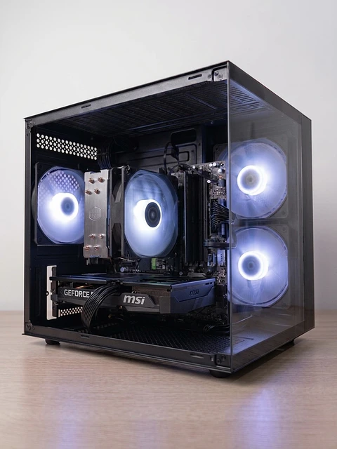PC GAMER RTX 5060 TI 16 GB / RYZEN 7 9700X / PLACA B650