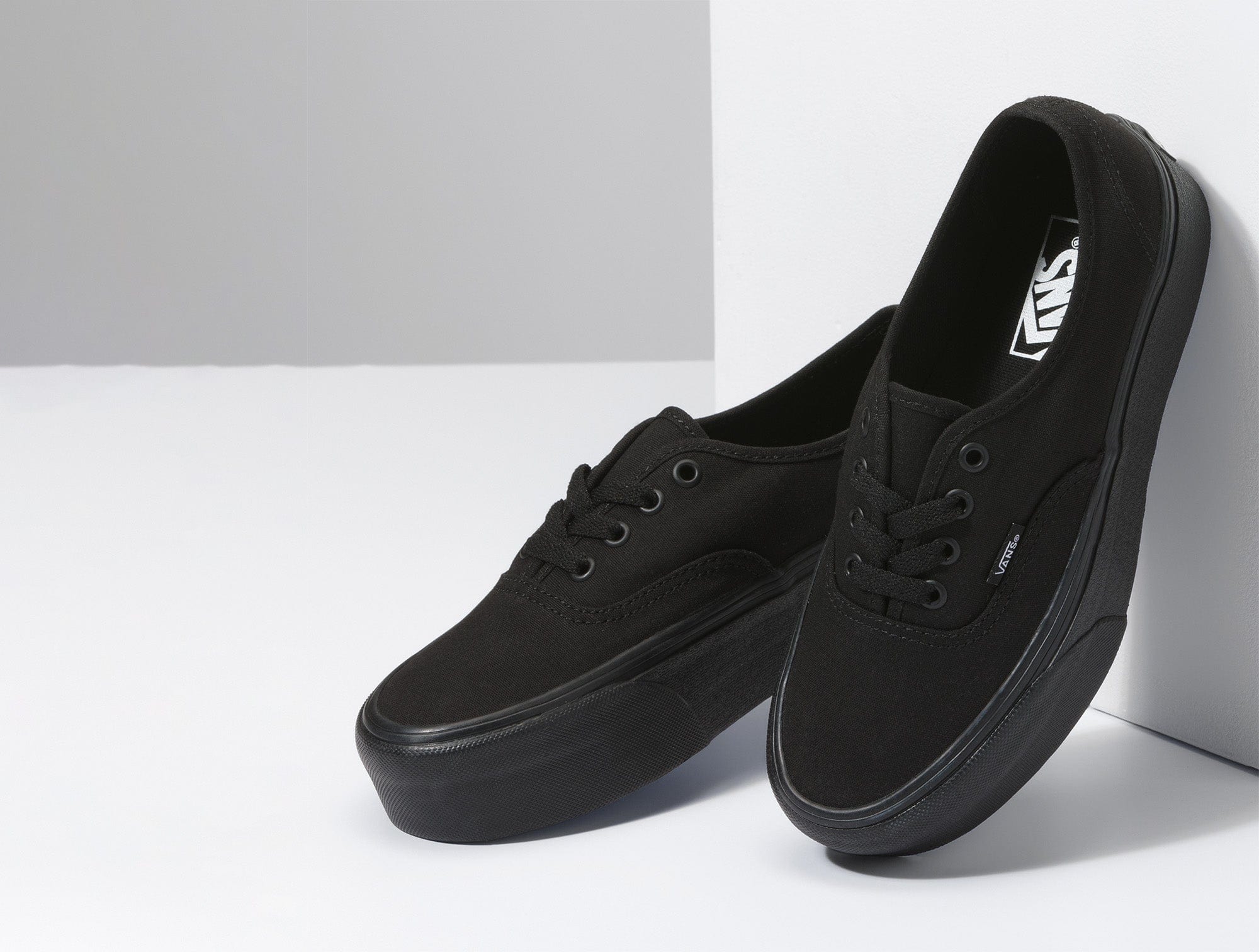 Zapatilla Vans Authentic Stackform (Canvas) Mujer Negro 3