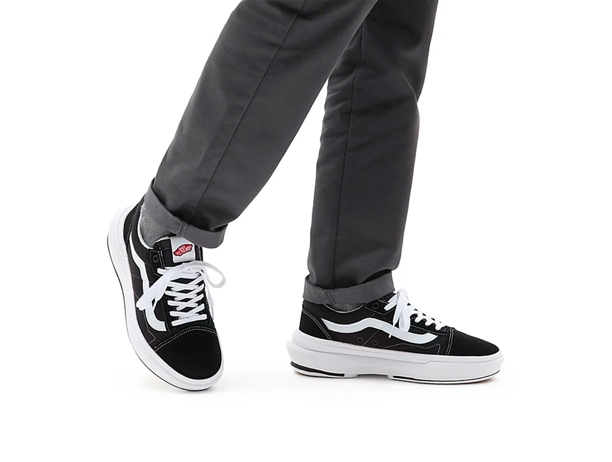 Zapatilla Vans Old Skool Overt Cc Mujer Negro 5