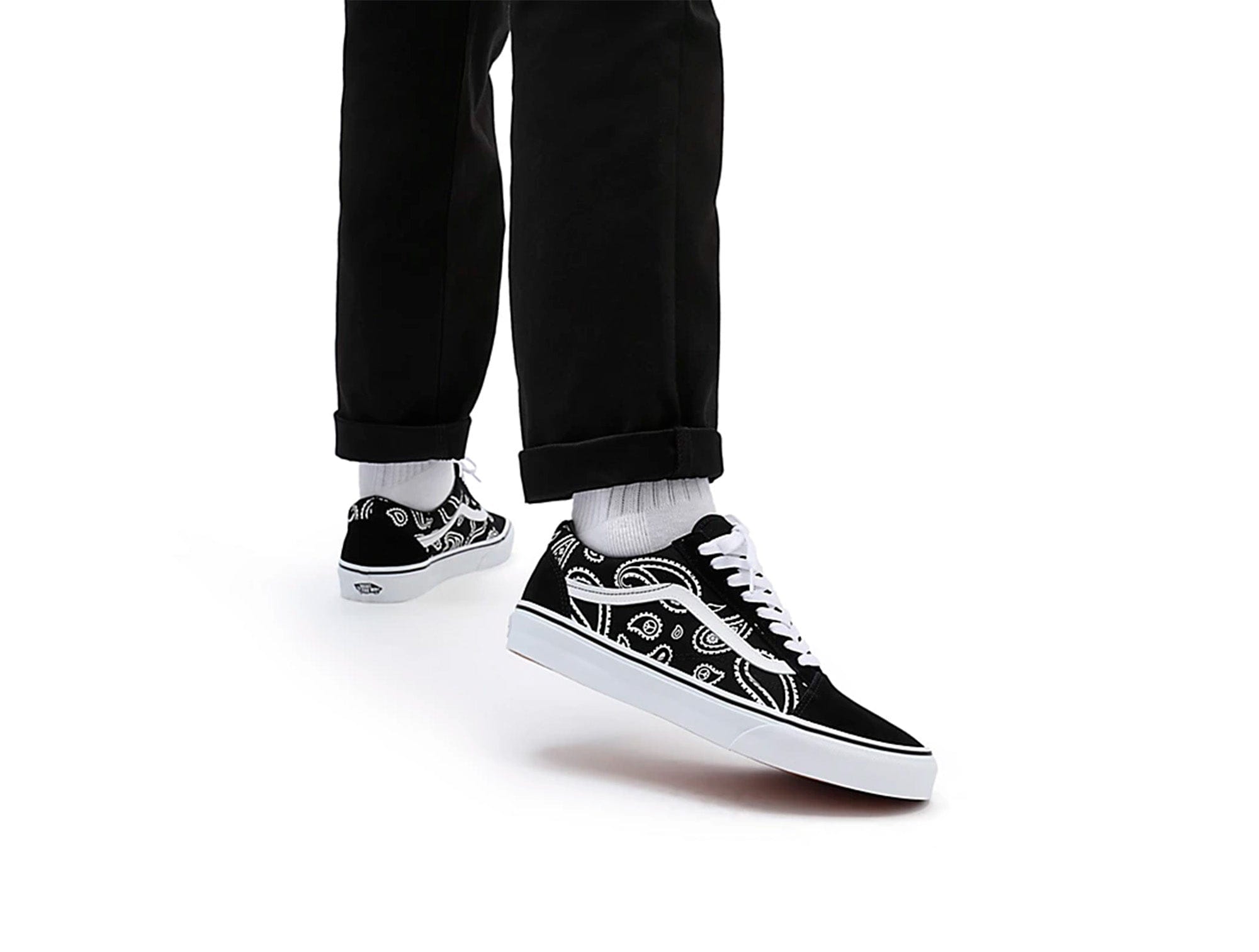 Zapatilla Vans Old Skool Peace Paisley Unisex Negro 6