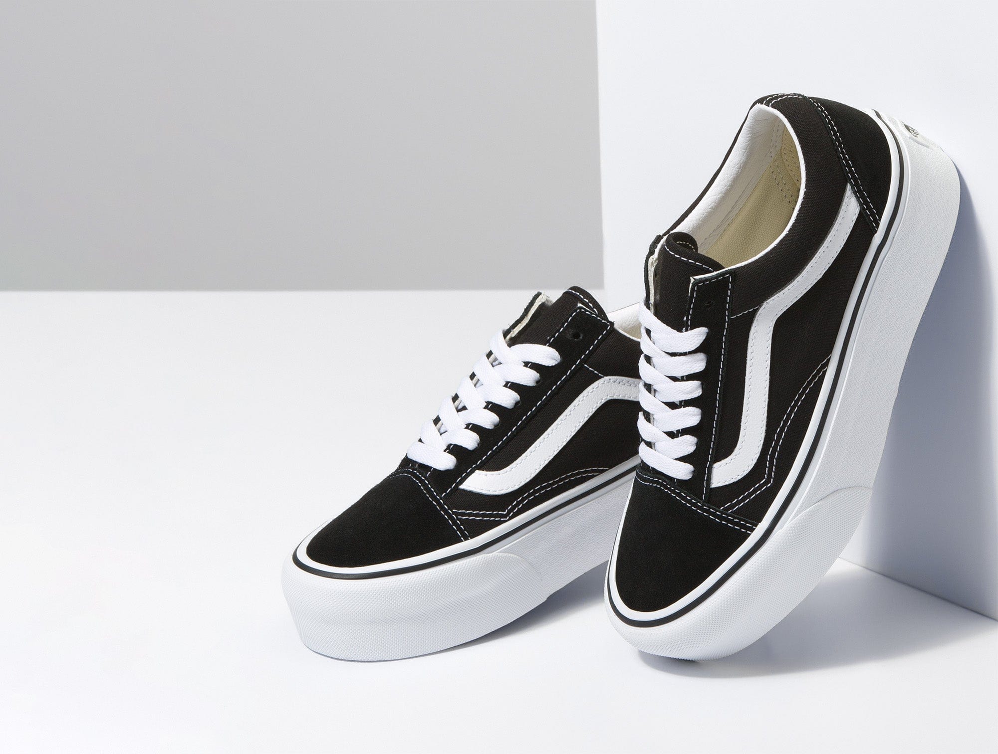 Zapatilla Vans Old Skool Stackform Mujer Negro 3
