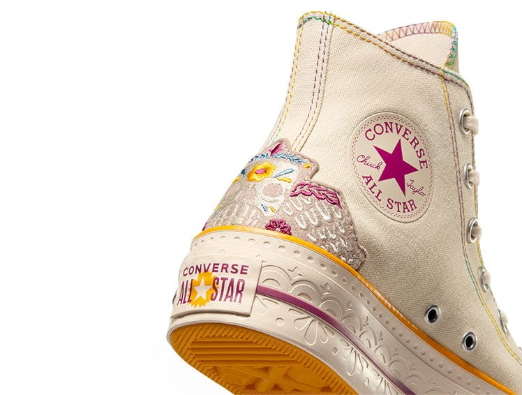 Zapatillas Converse Chuck Taylor Hi Plataforma (Dia De Los Muertos) Mujer Beige 2