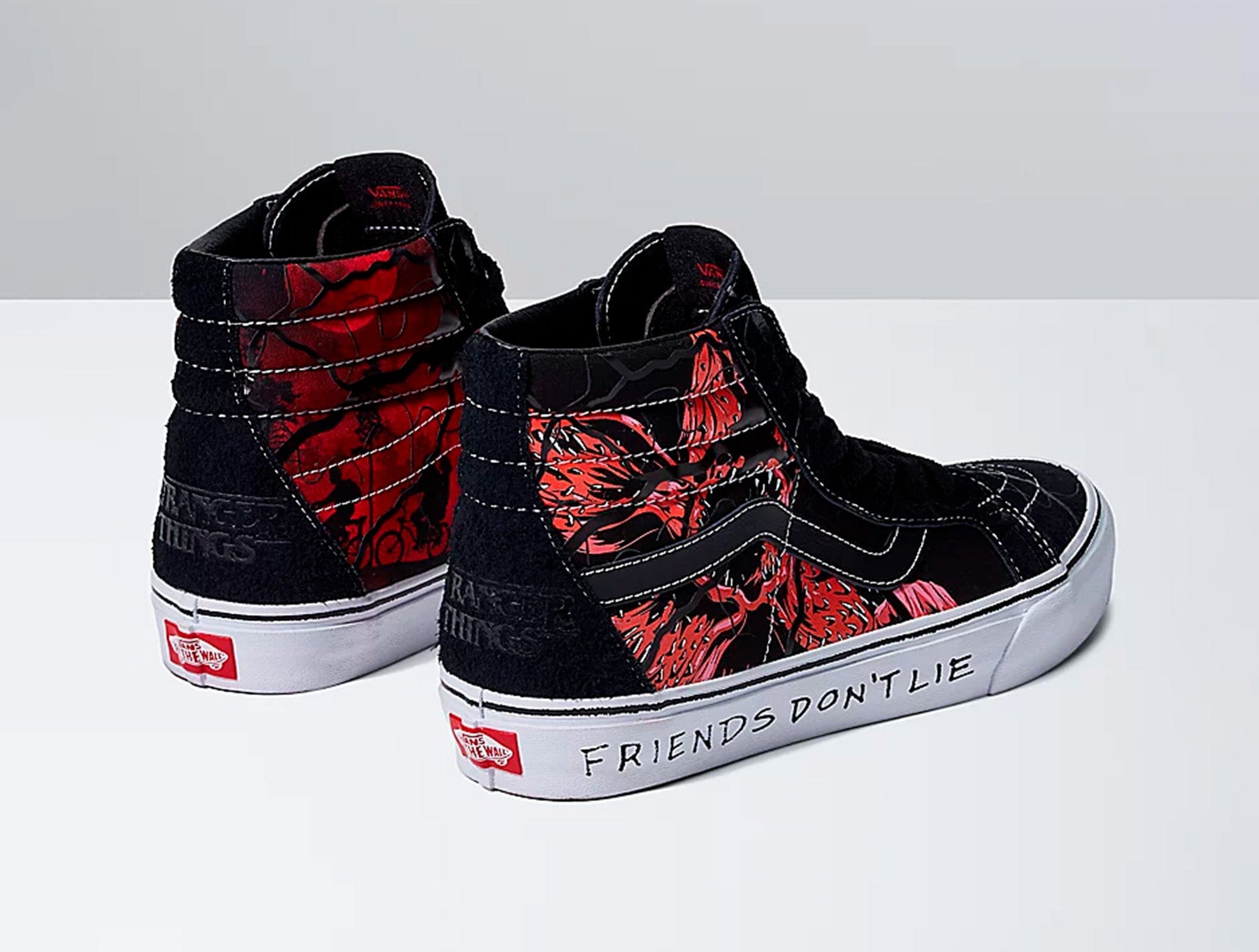 Zapatilla Vans Sk8-Hi Reissue Stranger Things Hombre Negro 6