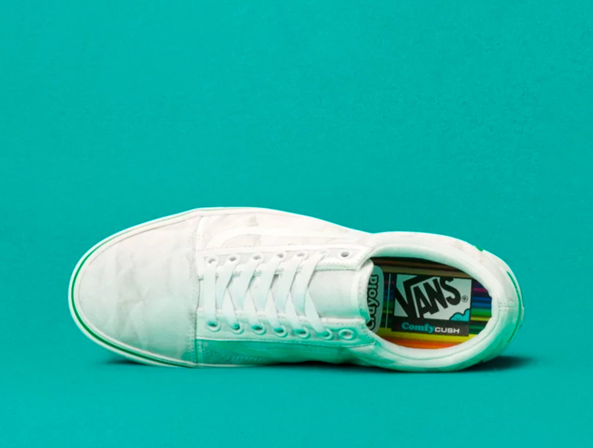 Zapatilla Vans Crayola Comfycush Old Skool Unisex Gris 4