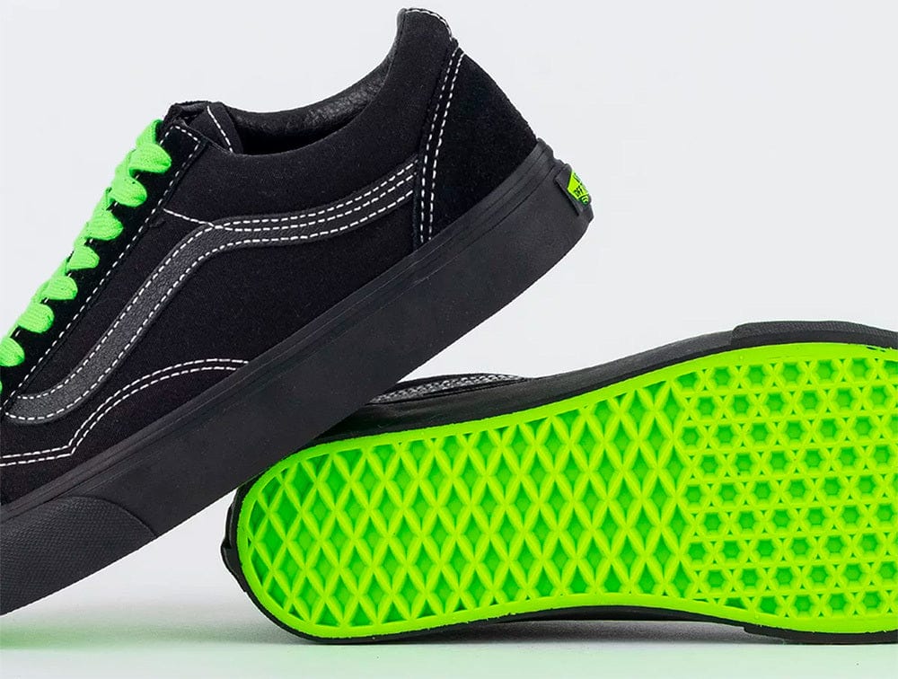 Zapatilla Vans Old Skool  Metal  Hyperpop  Mujer Negro 7