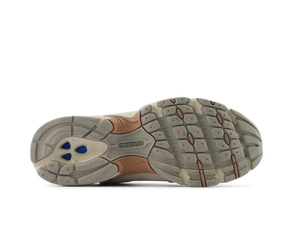 Zapatilla New Balance 530 Unisex Beige 4