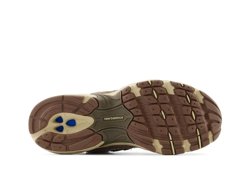 Zapatilla New Balance 530 Unisex Blanco - Café 4