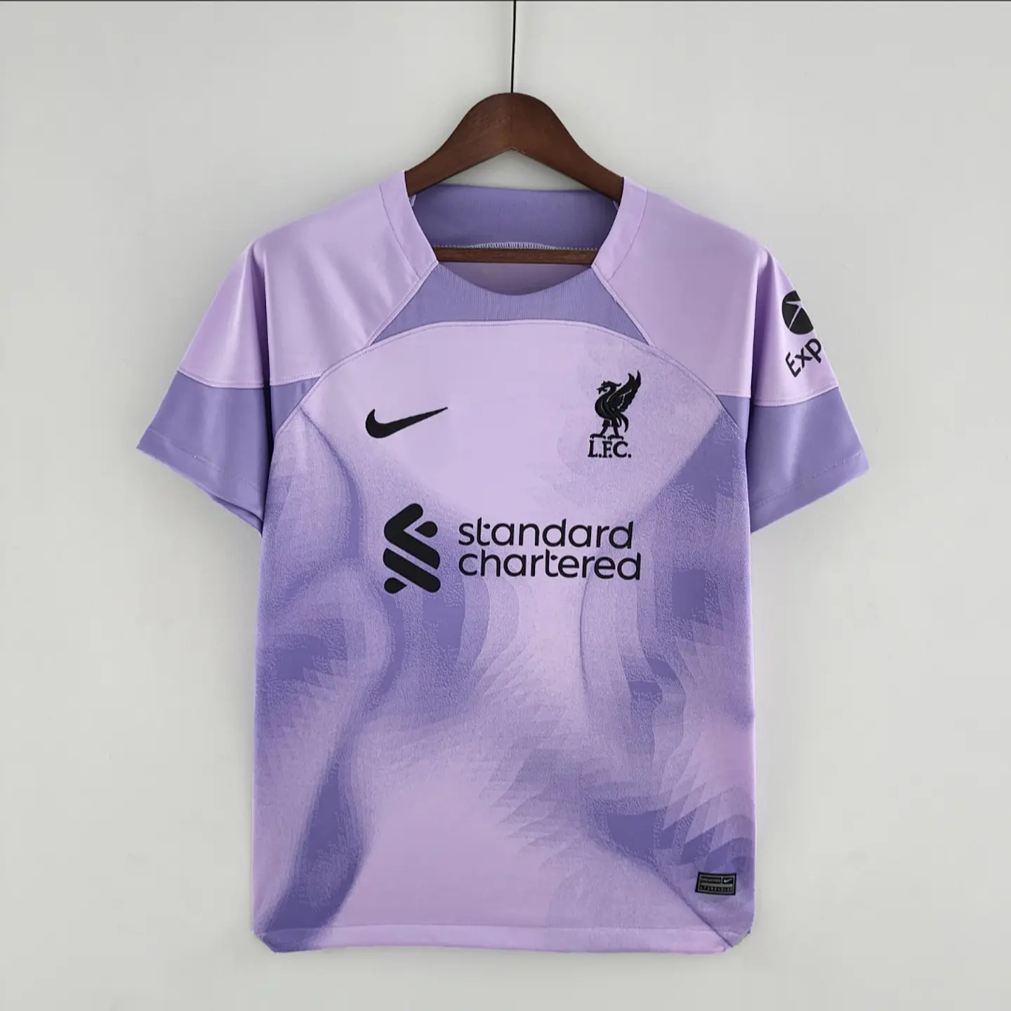 Liverpool Equipamento Guarda Redes 2022/23 1