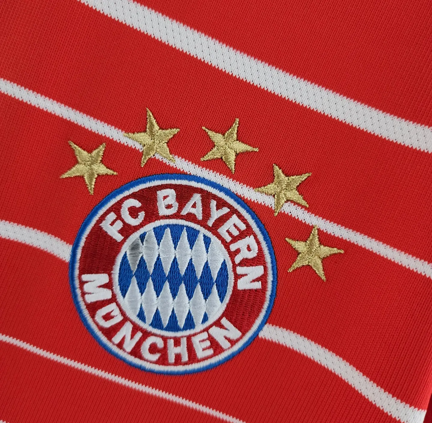 Bayern Munique Equipamento Principal 2022/23 2