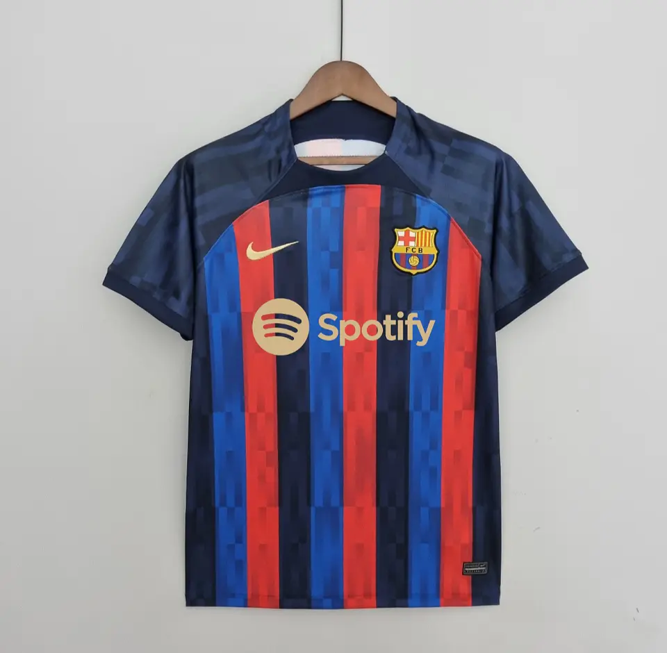 Barcelona Equipamento Principal 2022/23 1