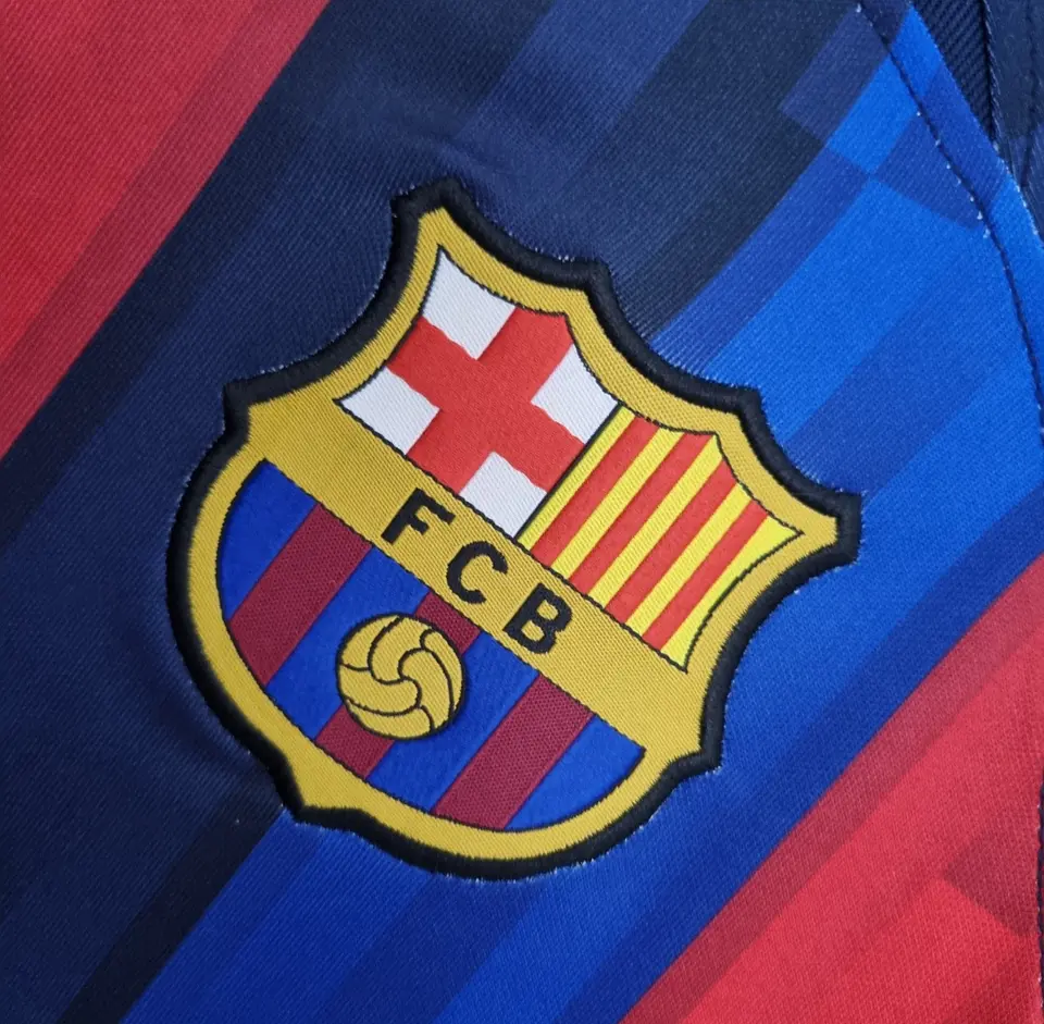 Barcelona Equipamento Principal 2022/23 3