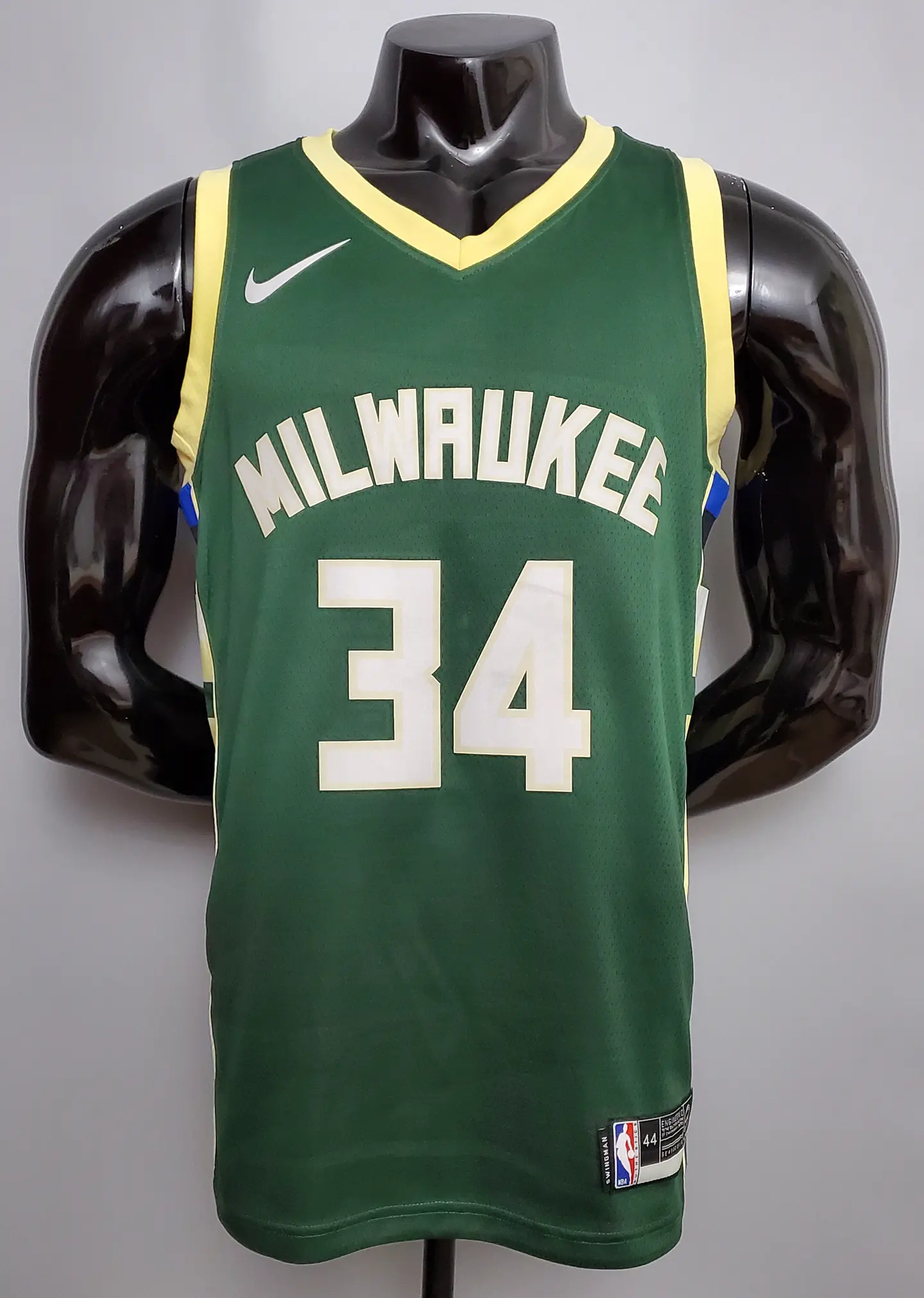 Milwaukee Bucks 1