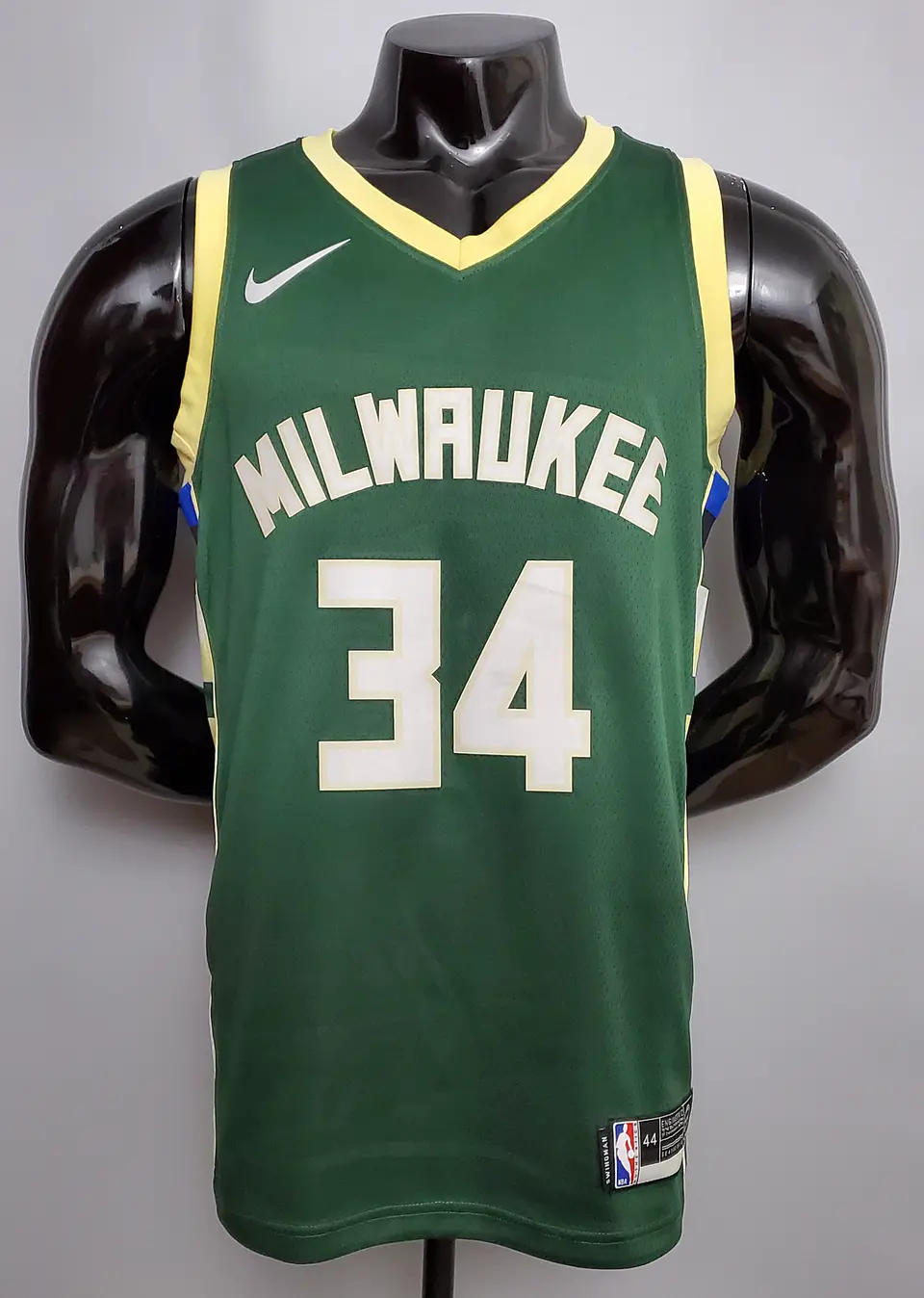 Milwaukee Bucks 1