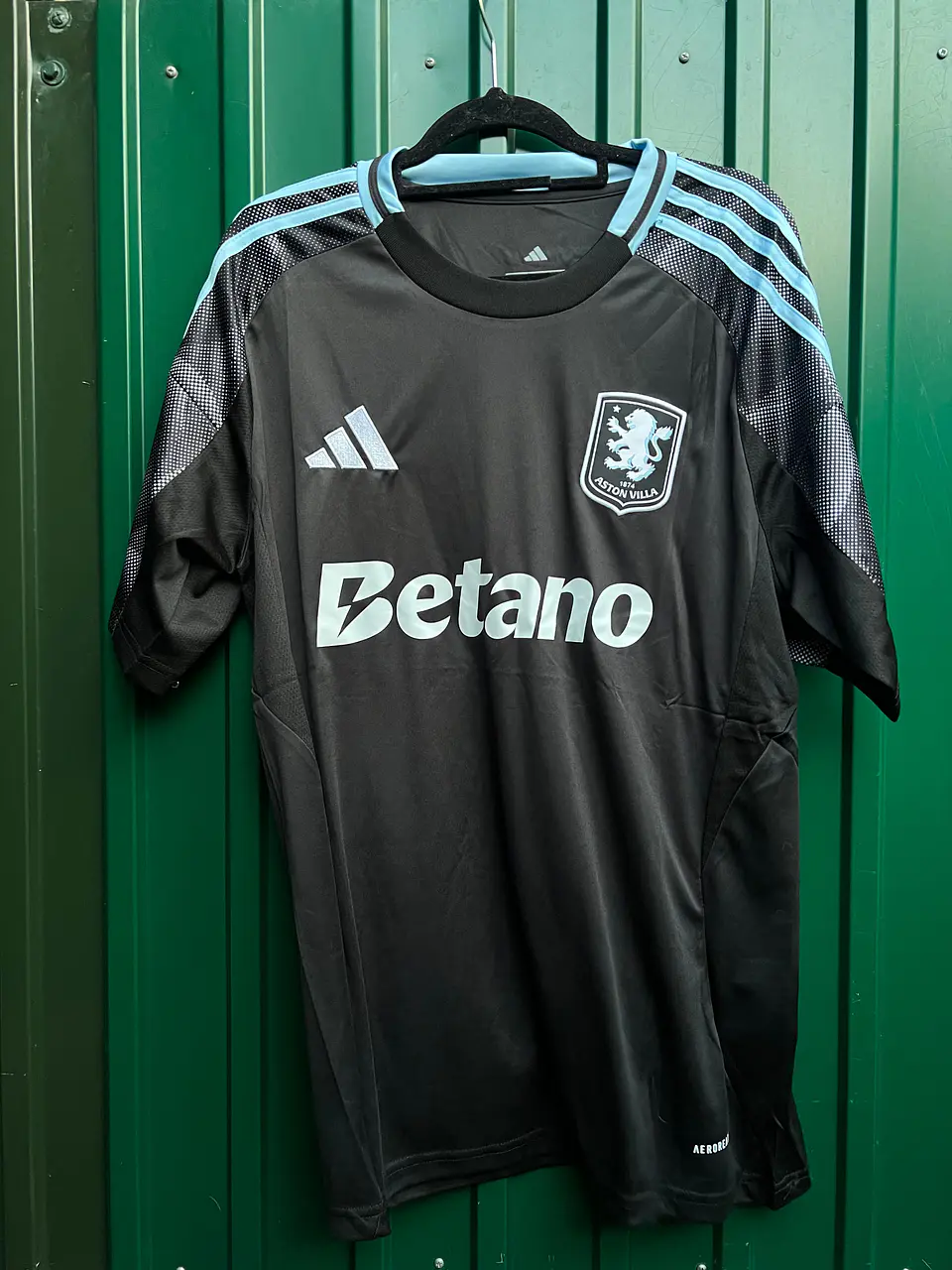 Aston Villa Alternativa 25/26 - Entrega Rápida 1