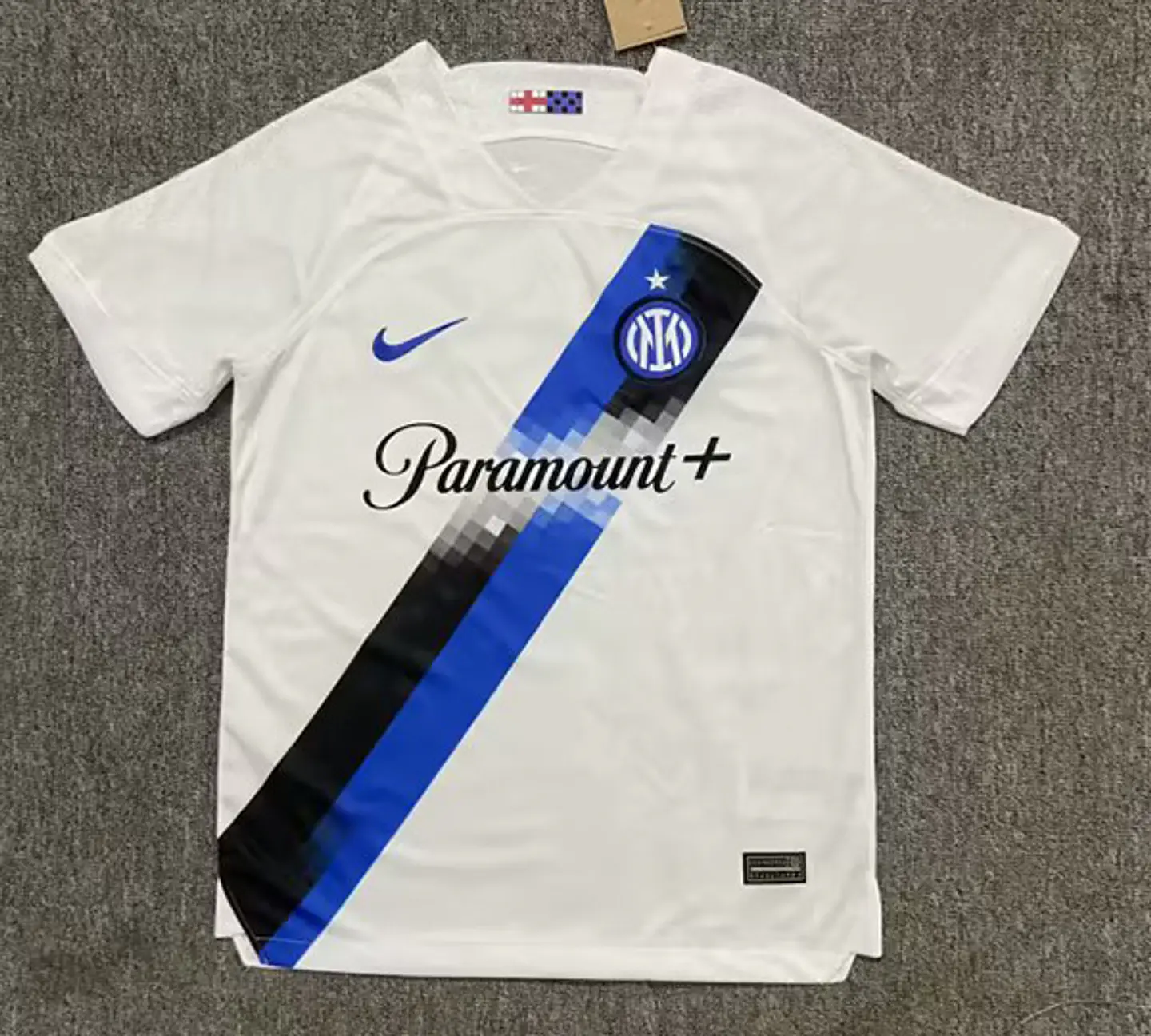 Camisola Inter Alternativa 2023/24 2