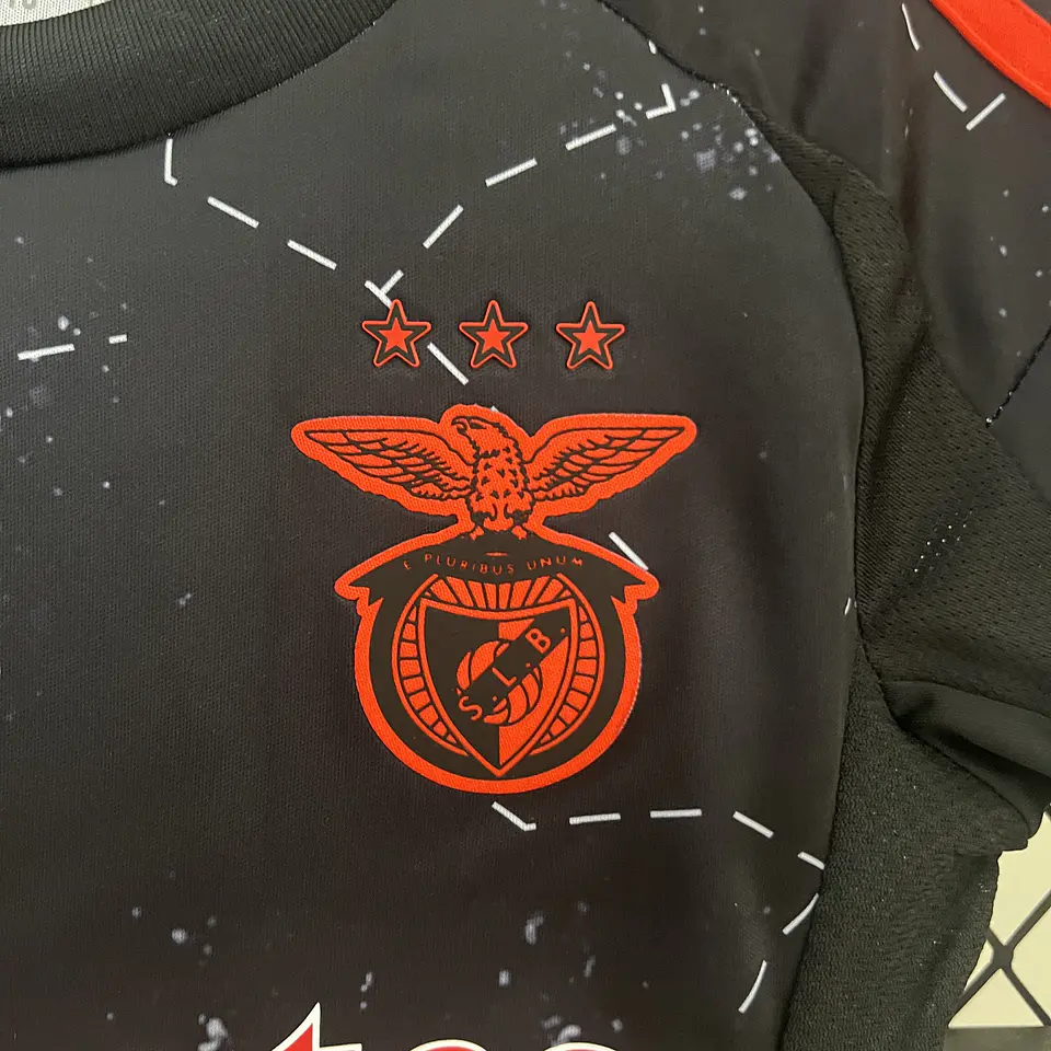 Kit Criança Benfica Alternativa 2024/25 2