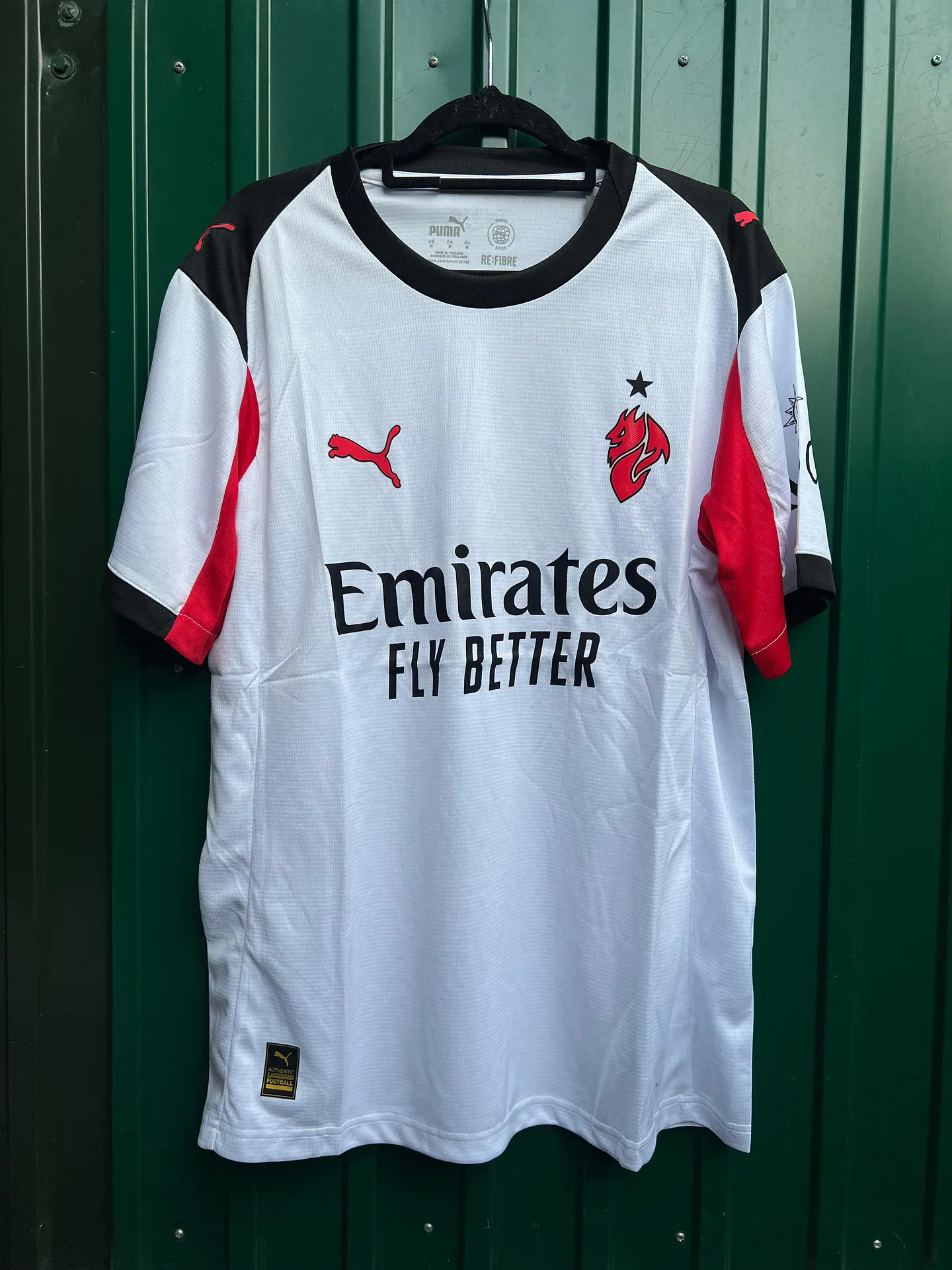 Milan Alternativa 25/26 - Entrega Rápida 1