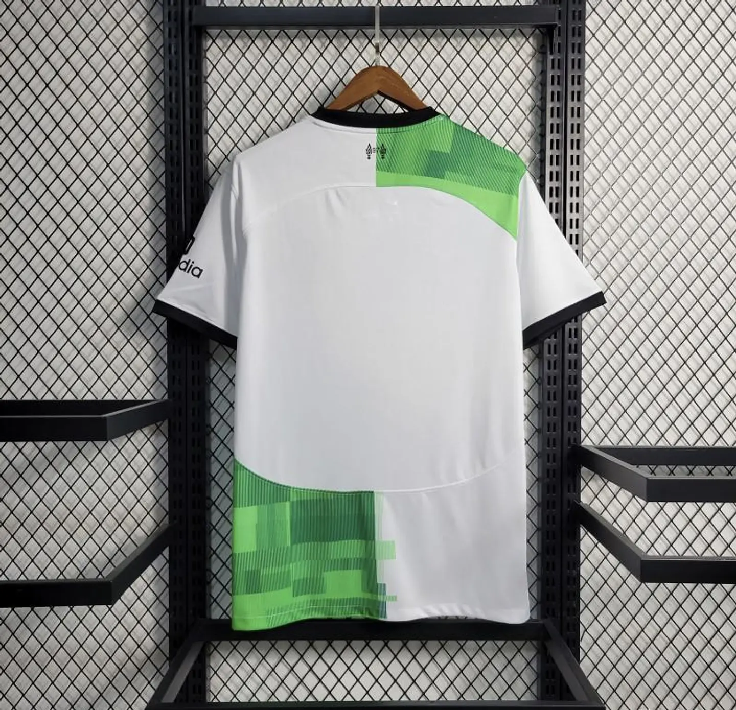 Camisola Liverpool Alternativa 2023/24 3