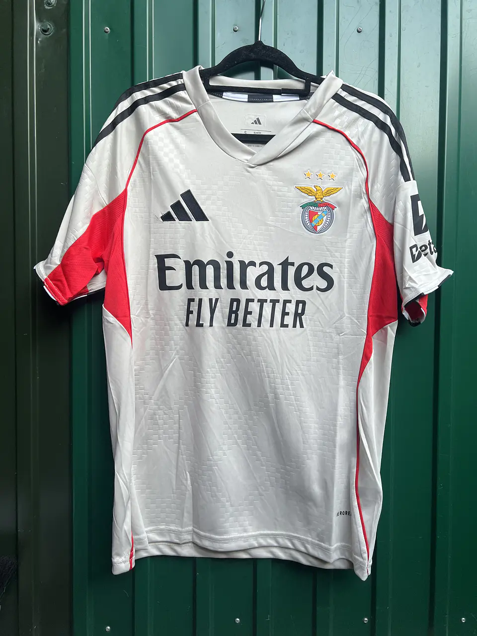 Benfica Alternativa 25/26 - Entrega Rápida 1