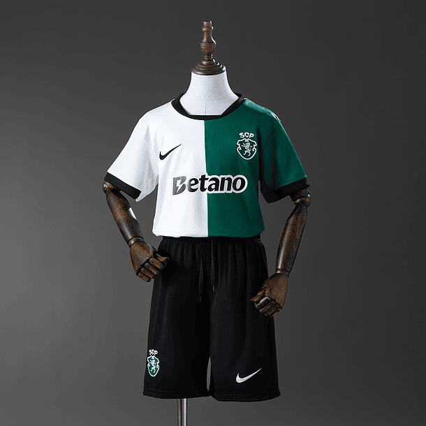 Kit Criança Sporting Stromp 2025/26 1