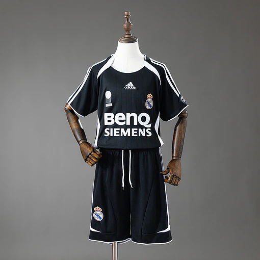 Kit Criança Real Madrid Alternativa 2006/07
