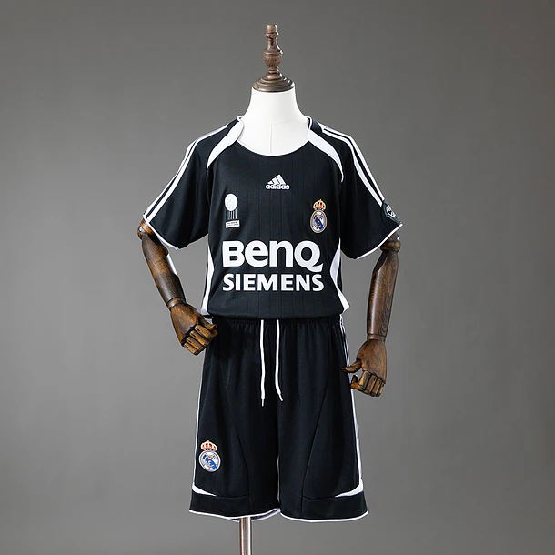 Kit Criança Real Madrid Alternativa 2006/07 1