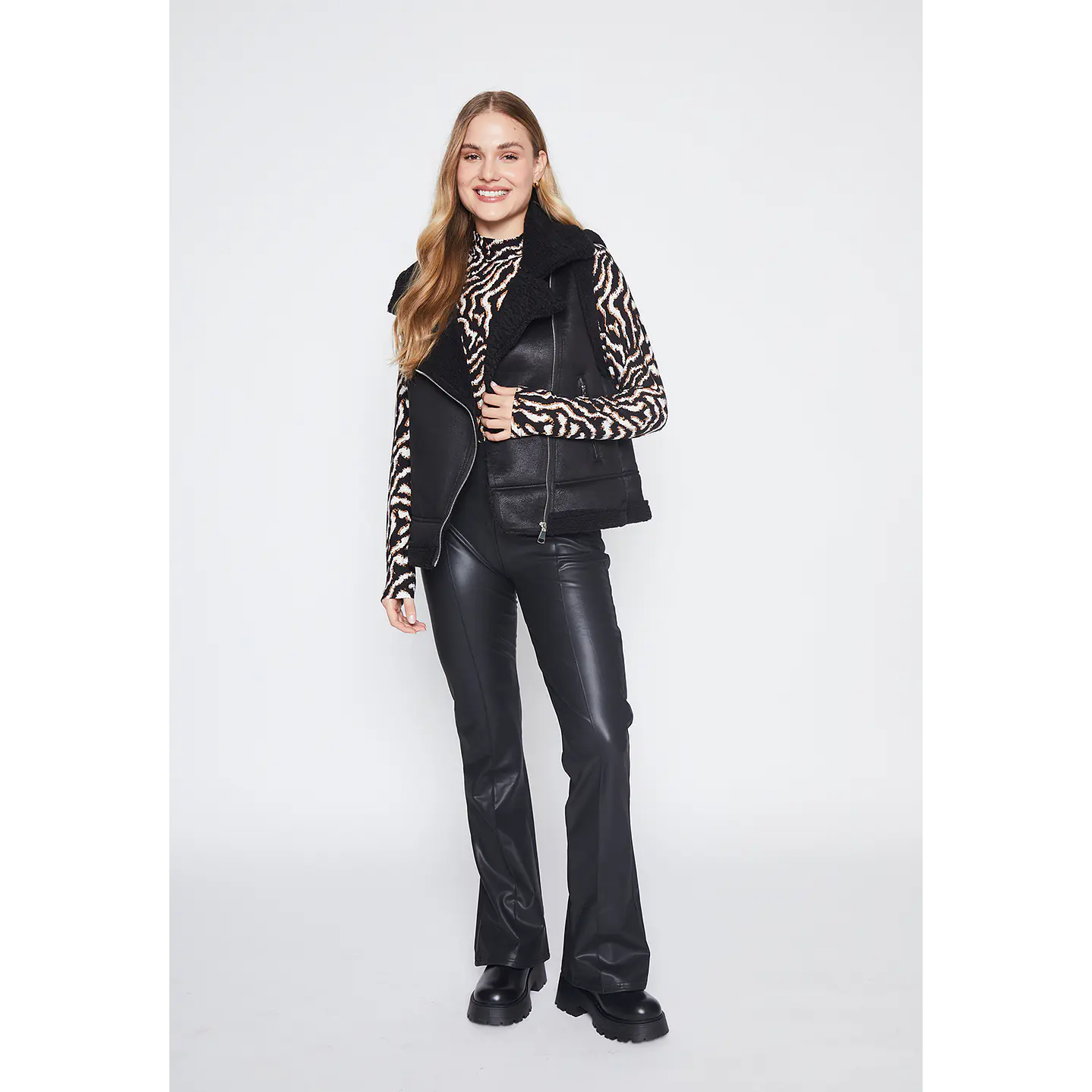 Chaqueta Mujer Negro Aviadora Sin Manga Family Shop 5