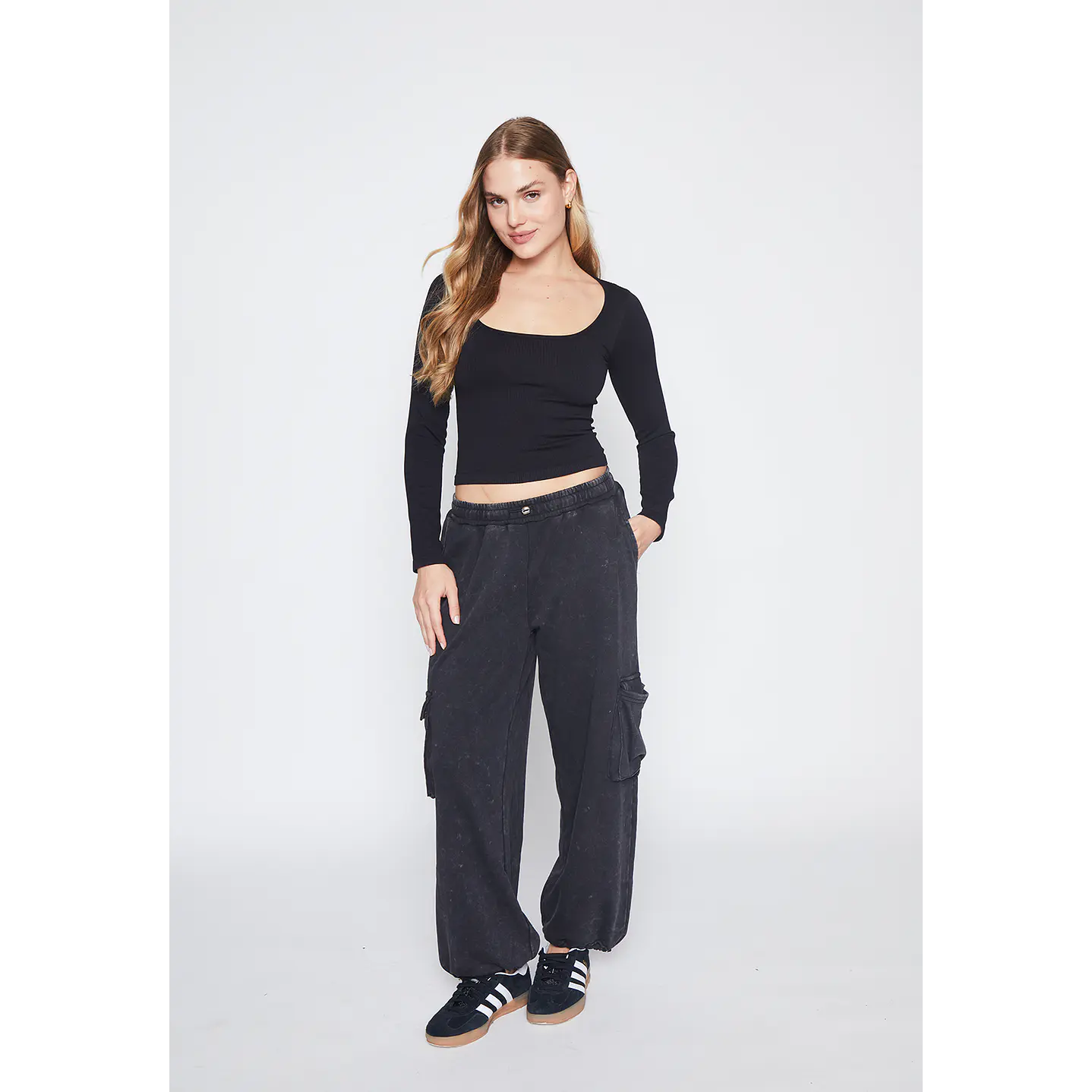 Pantalón De Buzo Mujer Negro Cargo Lavado Family Shop 4