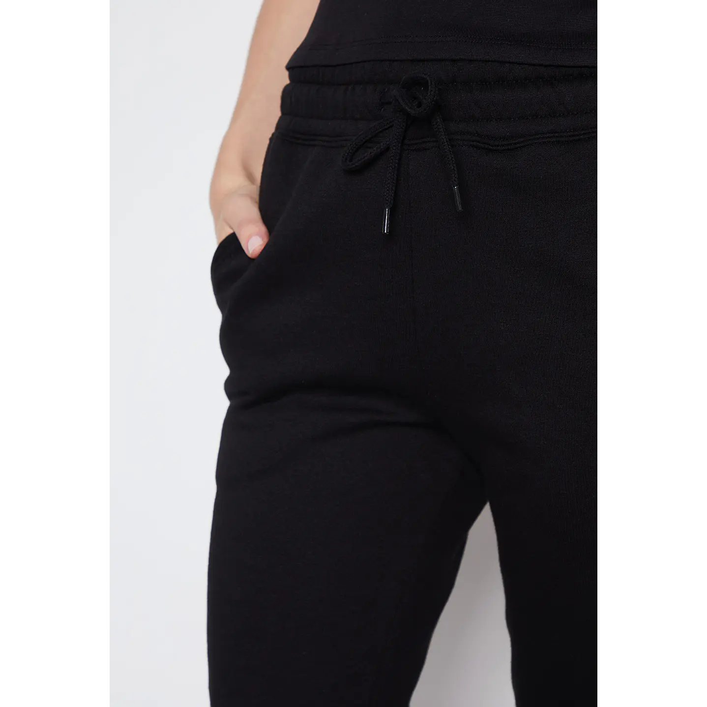 Pantalón De Buzo Mujer Negro Básico Puño Family Shop 2