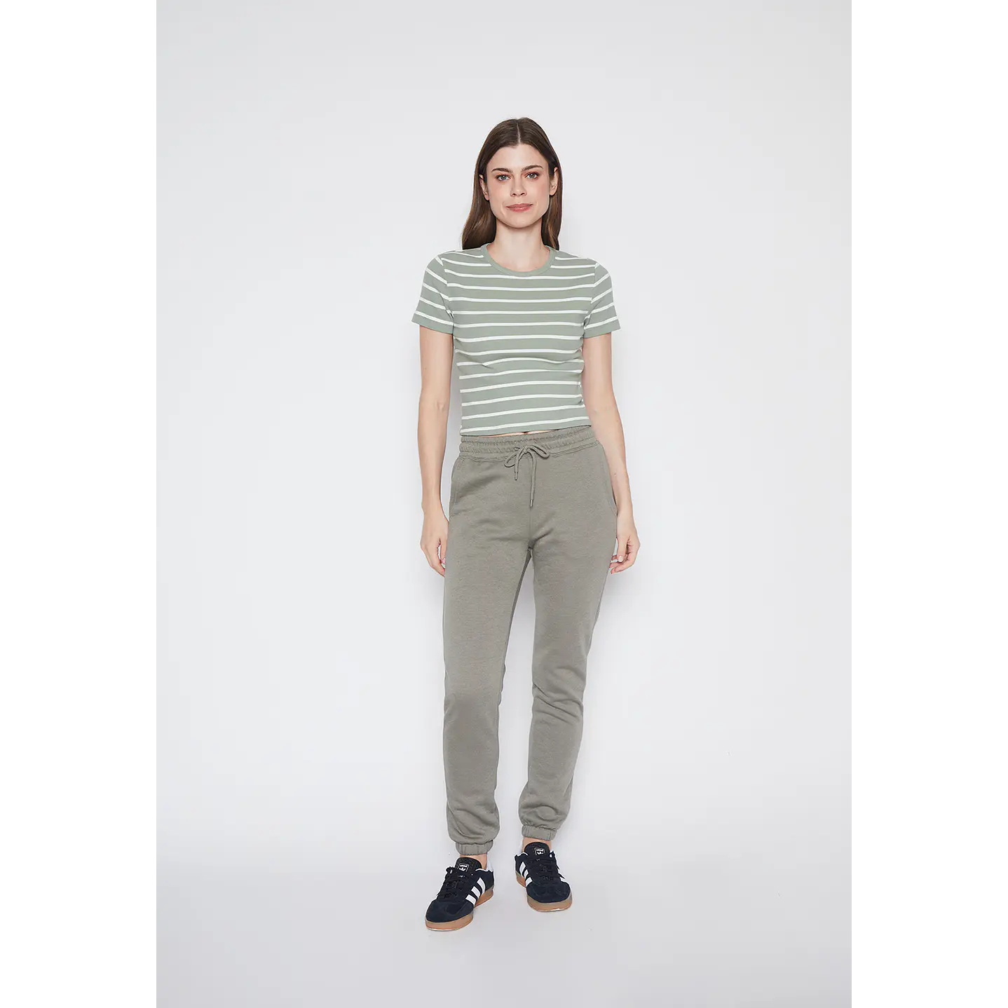 Pantalón De Buzo Mujer Verde Básico Puño Family Shop 4