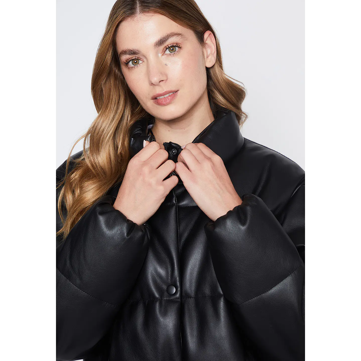 Parka Mujer Negro Ecocuero Crop Family Shop 2