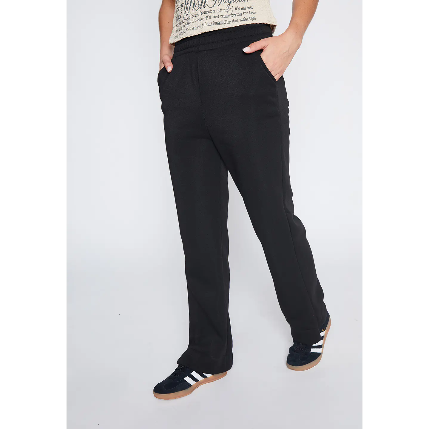 Pantalón De Buzo Mujer Negro Recto Puño Family Shop 2