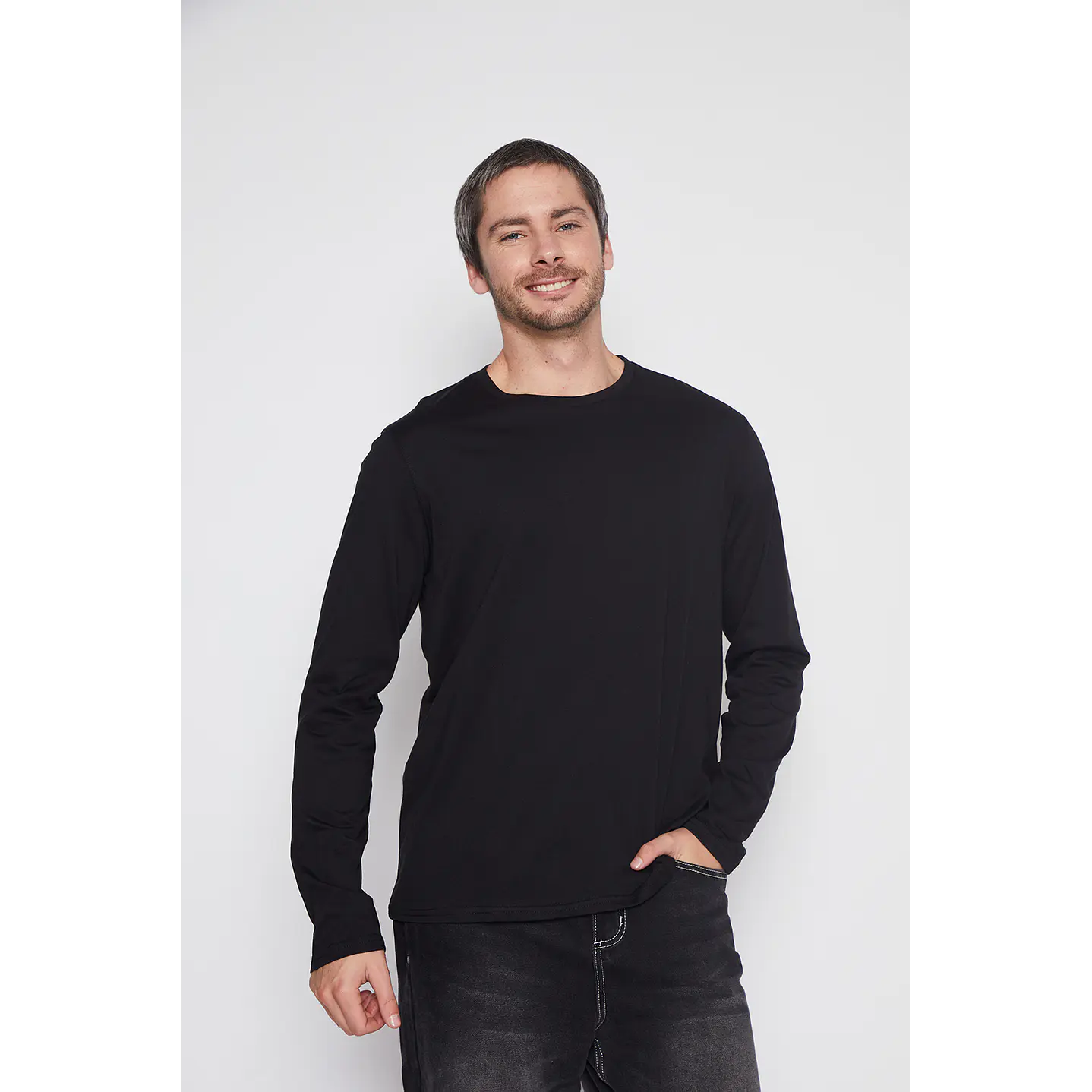 Camiseta Hombre Negro Primera Capa Family Shop 1