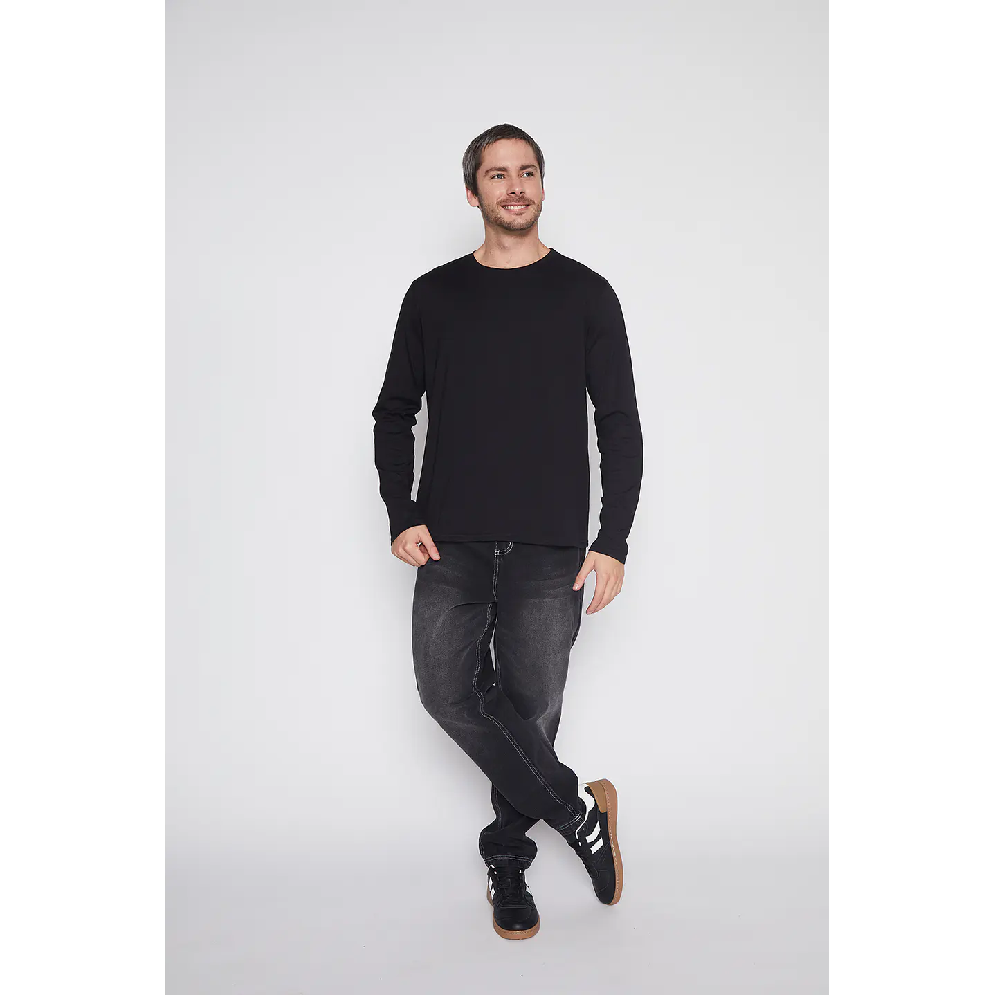 Camiseta Hombre Negro Primera Capa Family Shop 4