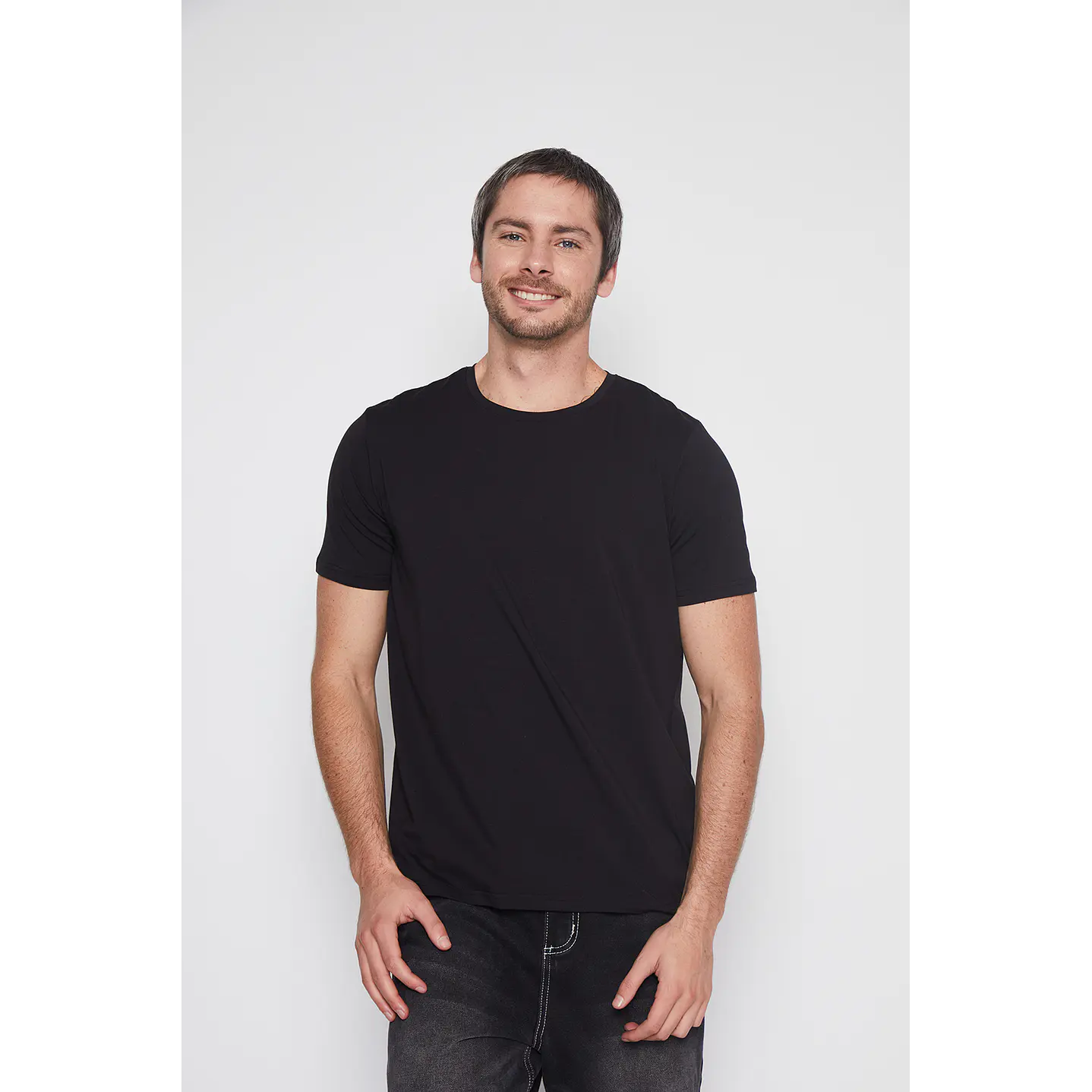 Camiseta Hombre Negro Modal Family Shop 1