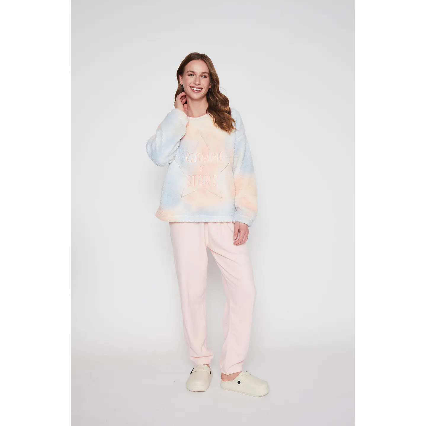 Pijama Mujer Rosado Peludo Bordado Family Shop 1